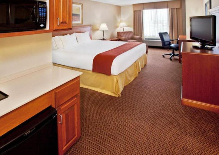 Holiday Inn Express Hotel & Suites Sheldon By Ihg Exterior photo