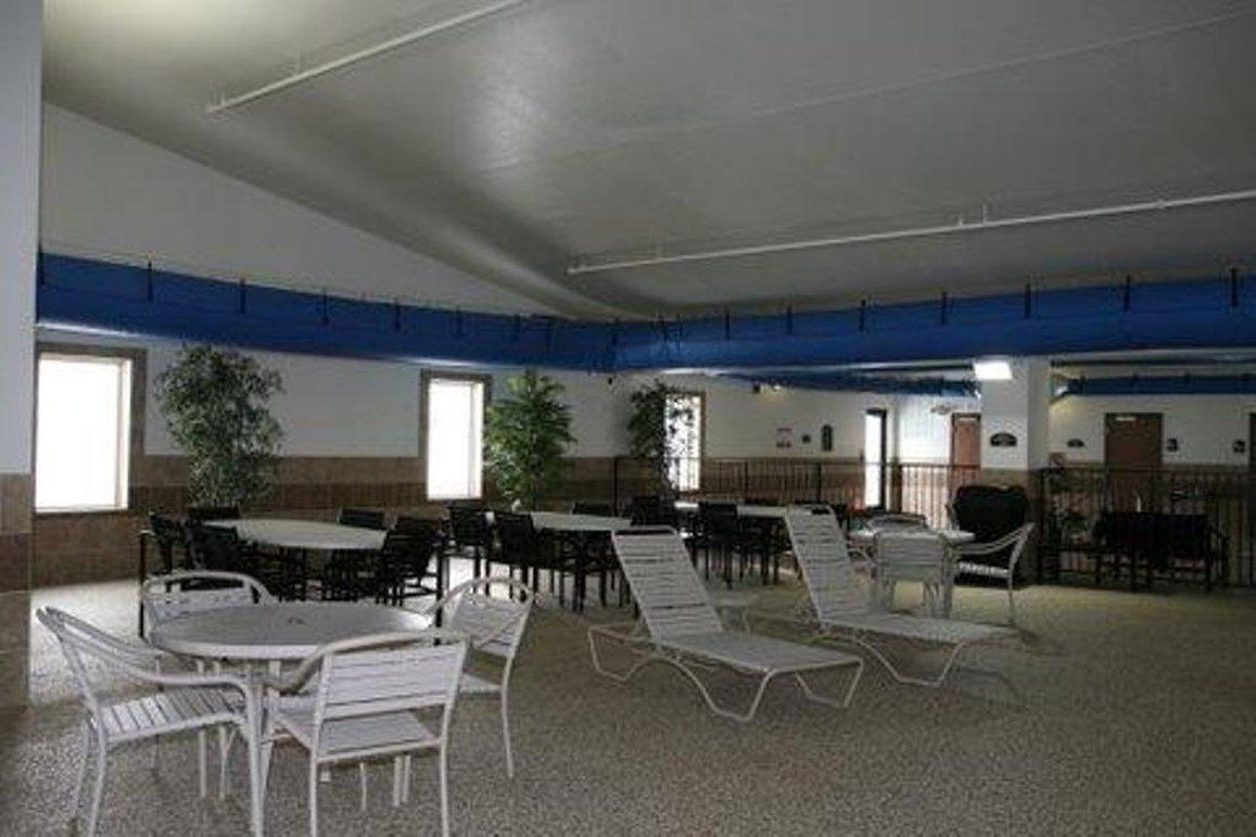 Holiday Inn Express Hotel & Suites Sheldon By Ihg Exterior photo