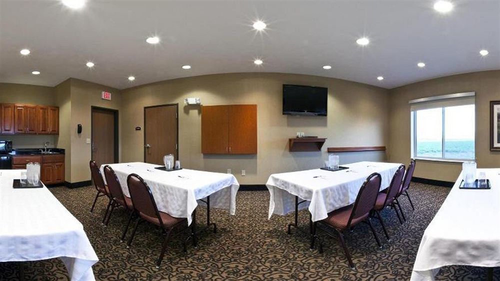 Holiday Inn Express Hotel & Suites Sheldon By Ihg Exterior photo